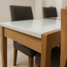Mesa Extensível 1,10/1,60 Vidro Off White, Madeira Tauari com 4 pés
